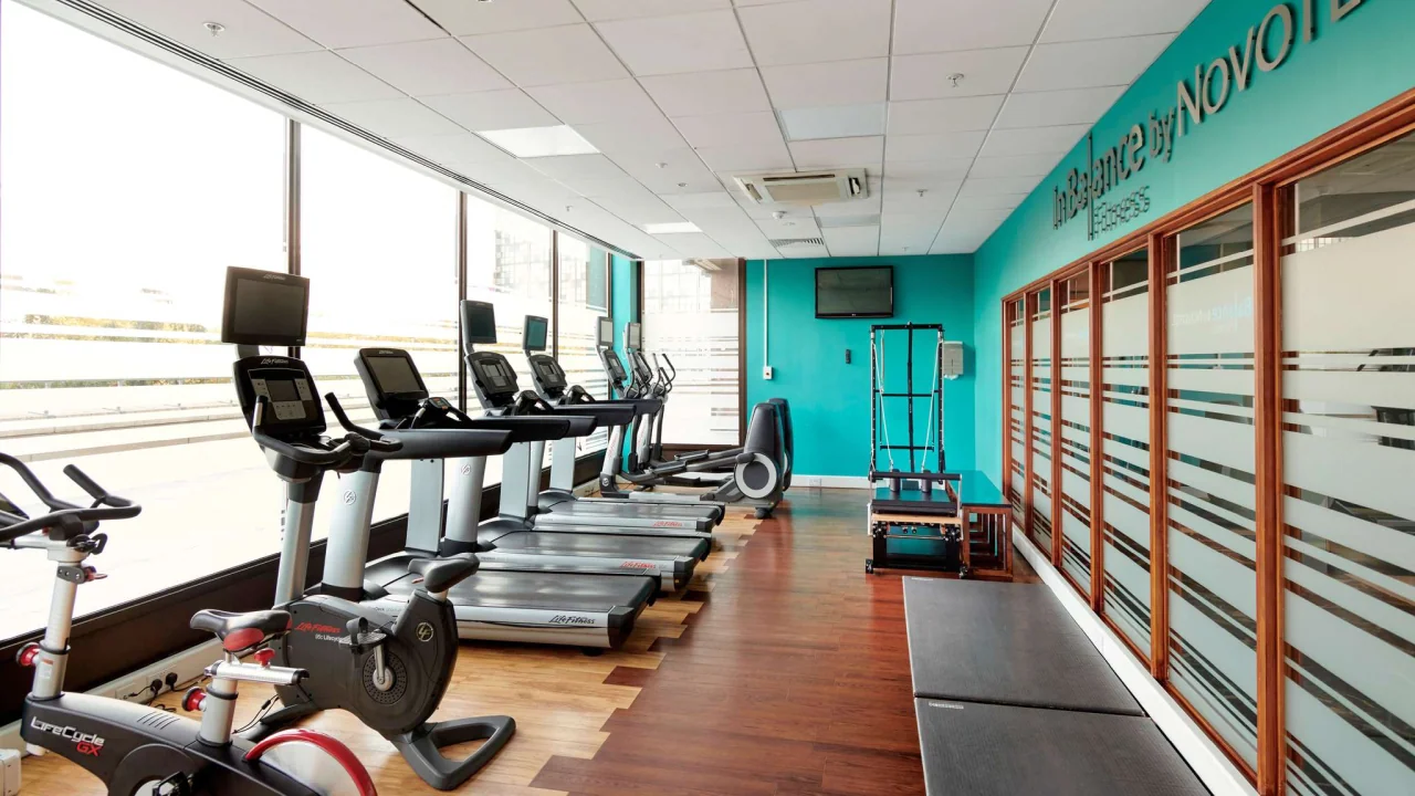 Novotel London West